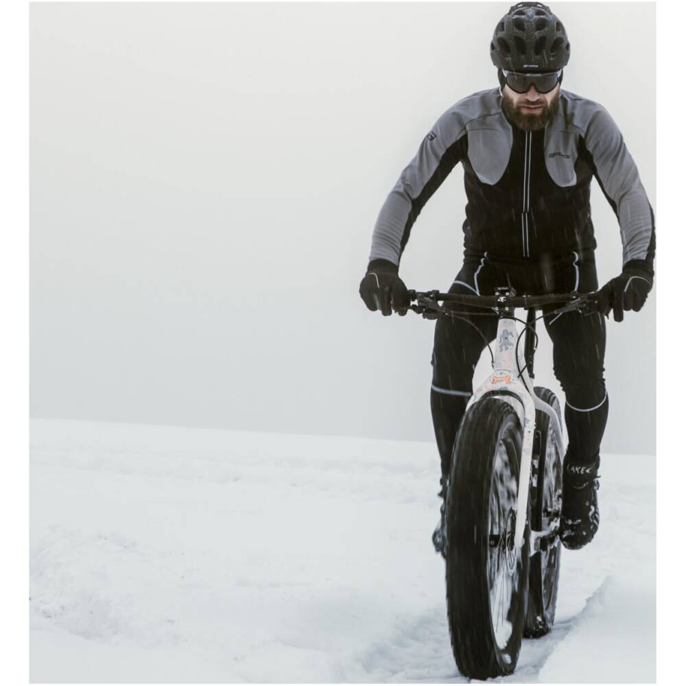 reflective features<br>temperature rating -5 °C to +5 °C<br>wind and water resistant membrane<br>material: front part Softshell - 100% polyester<br>rear part: SuperRoubaix - 87% nylon