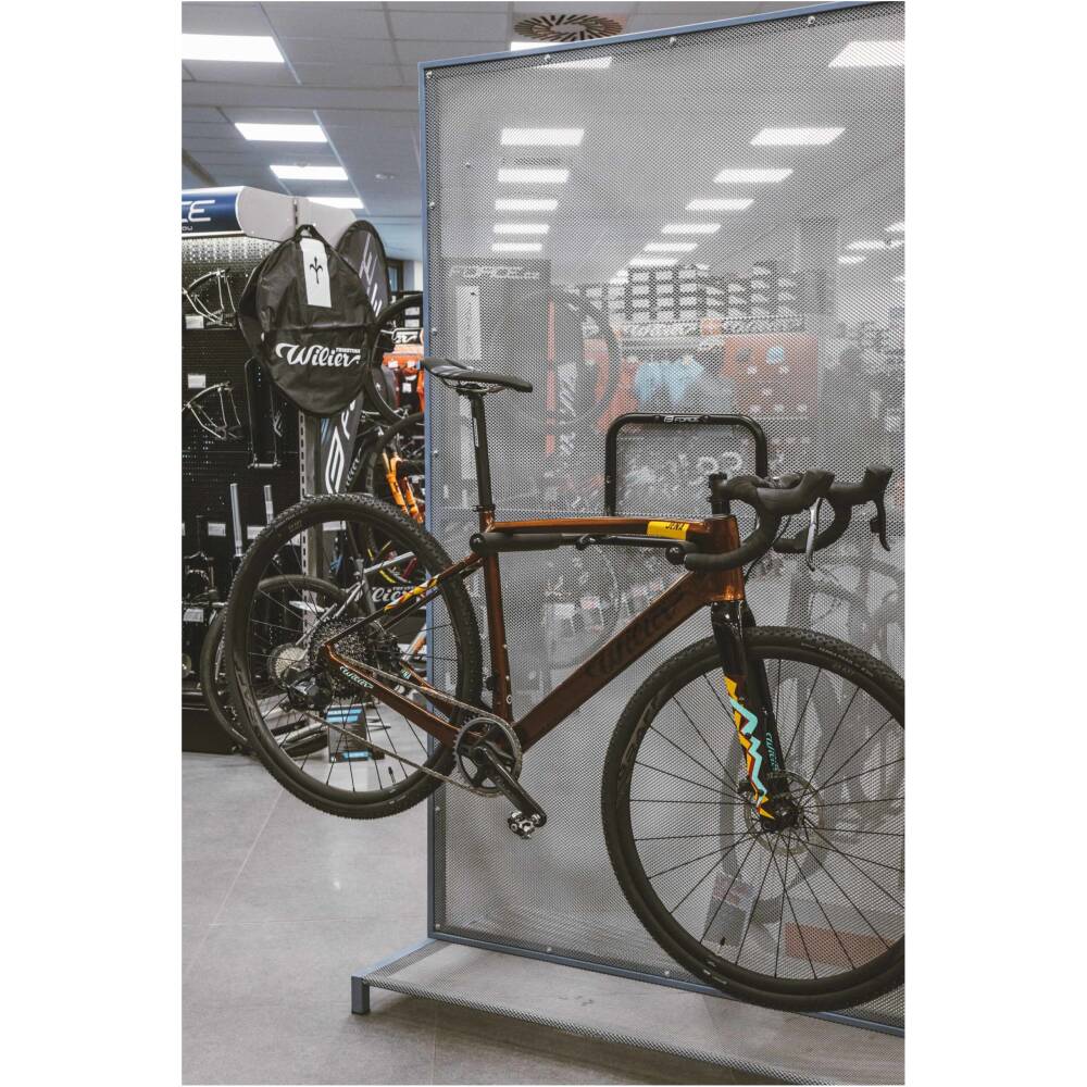 maximum width over polyurethane sleeves: 48