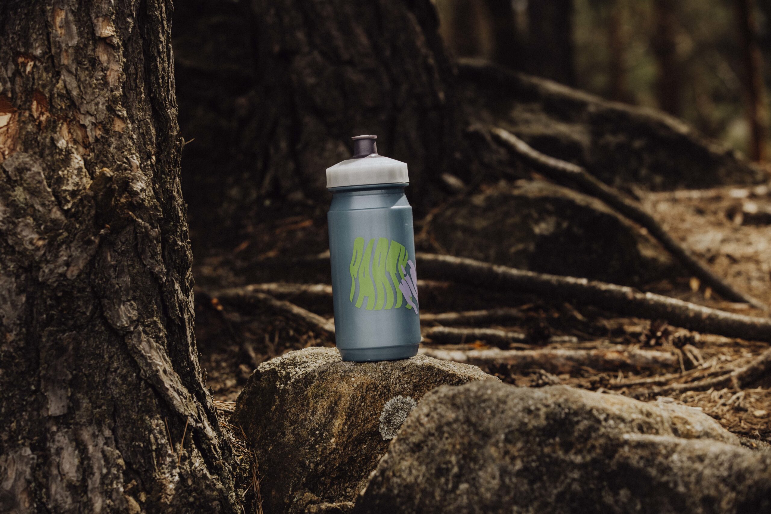 you can easily wash it and keep it perfectly clean. The diamond-shaped cap ensures a comfortable and secure grip