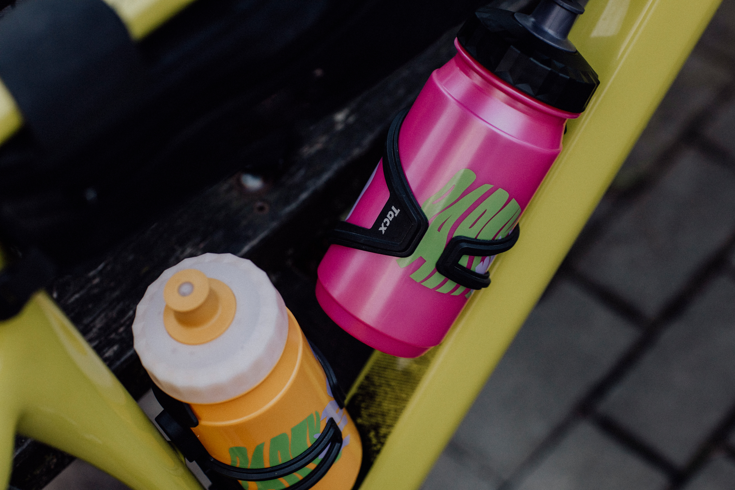 you can easily wash it and keep it perfectly clean. The diamond-shaped cap ensures a comfortable and secure grip