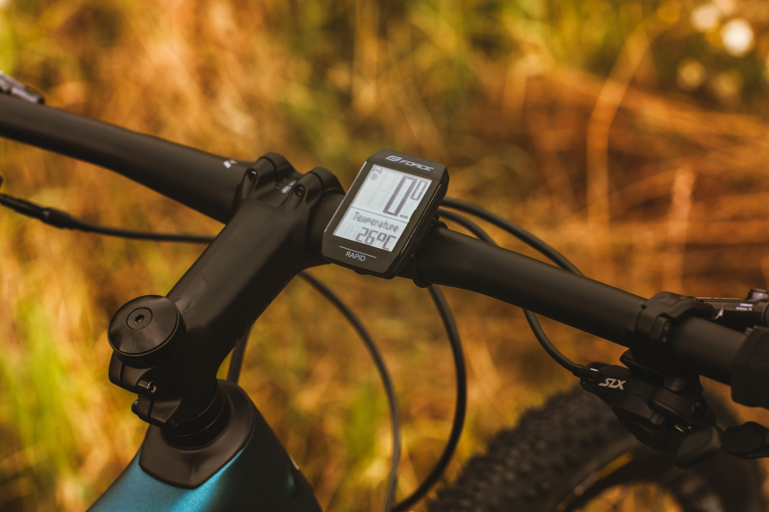 waterresistant and feature-packed bike computer. Designed for maximum versatility and precision