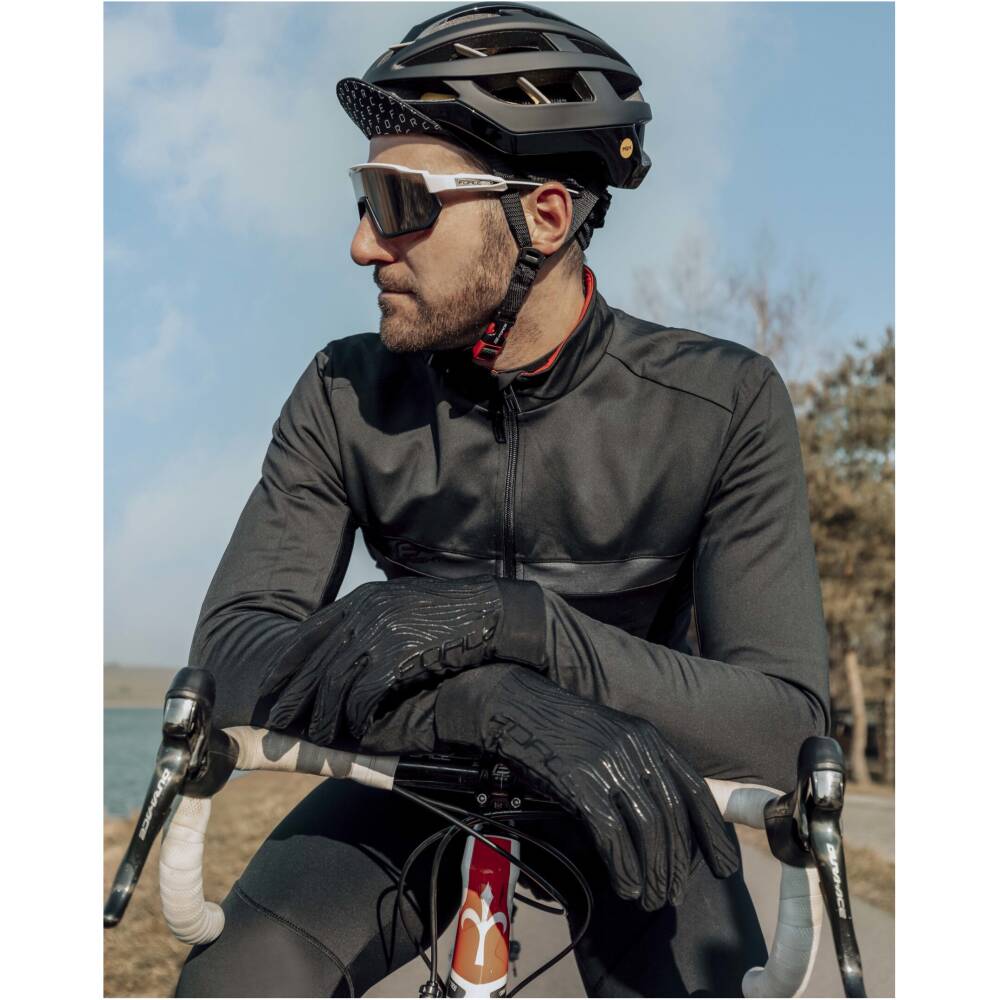 unisex<br>suitable for cycling and other sports<br>palm and fingers with anti-slip design<br>inside the gloves is fingers area with anti-slip design for better grip<br>extra extended elastic wrist hem<br>can be used on a touch screen<br>temperature rating +10 °C to +15 °C<br>material: lycra/ fleece - 82% nylon