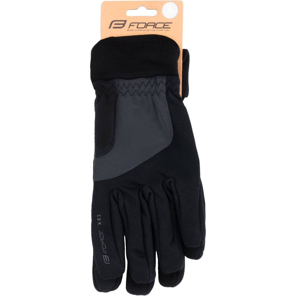 unisex <br>also suitable for other sports<br>palm with anti-slip treatment<br>outside of thumb made of fine terry cloth for wiping the nose<br>wide elastic wrist band<br>touchscreen option<br>reflective panel<br>designed for temperatures between 0 °C and +5 °C<br>material: 70% nylon