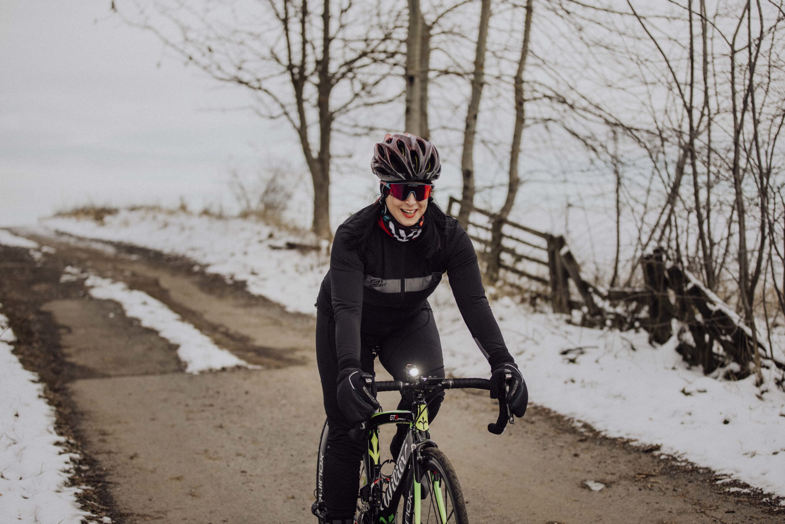 front and back reflective panelswindproof and water resistant fabric at front part