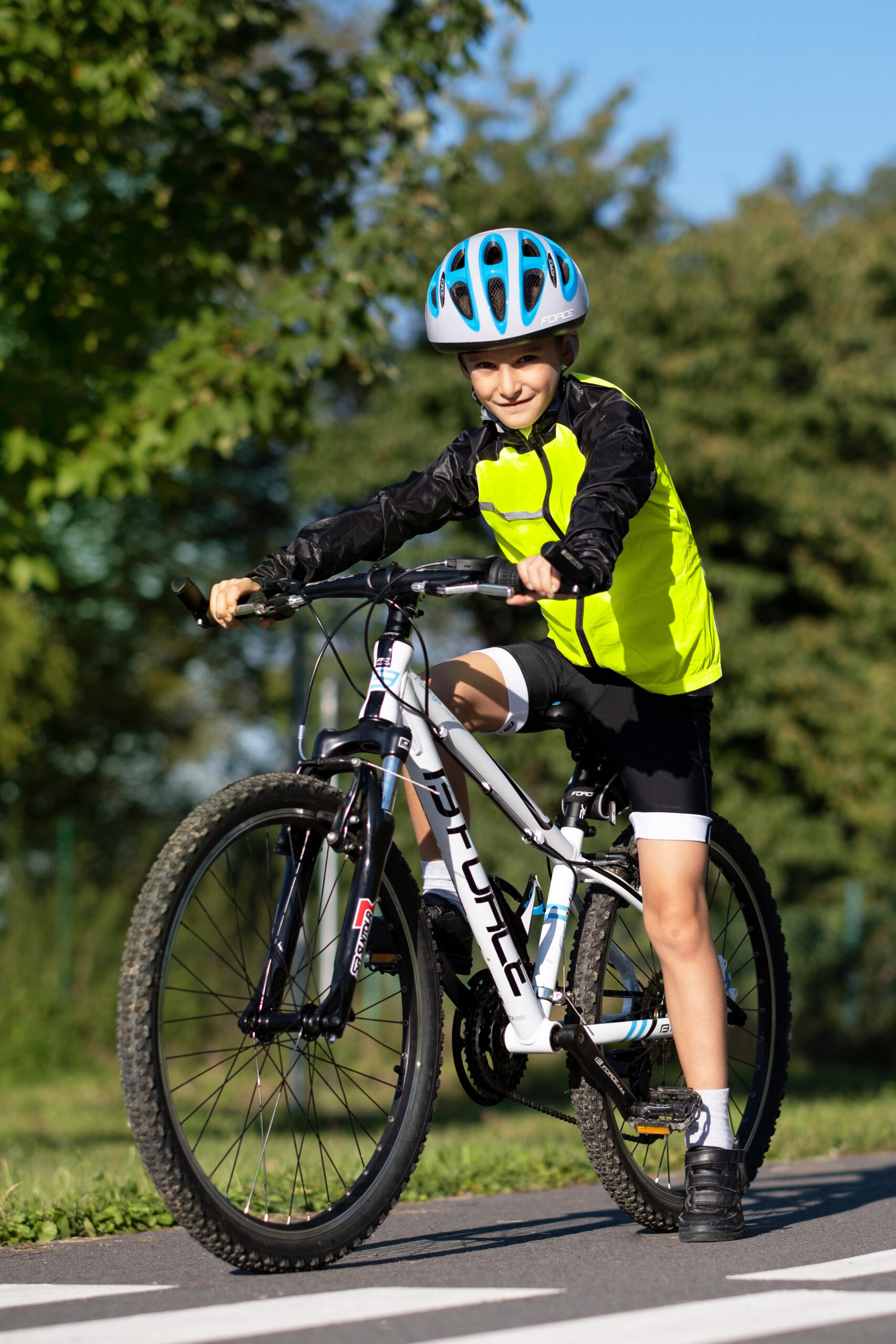 elastic waistbandreflective features