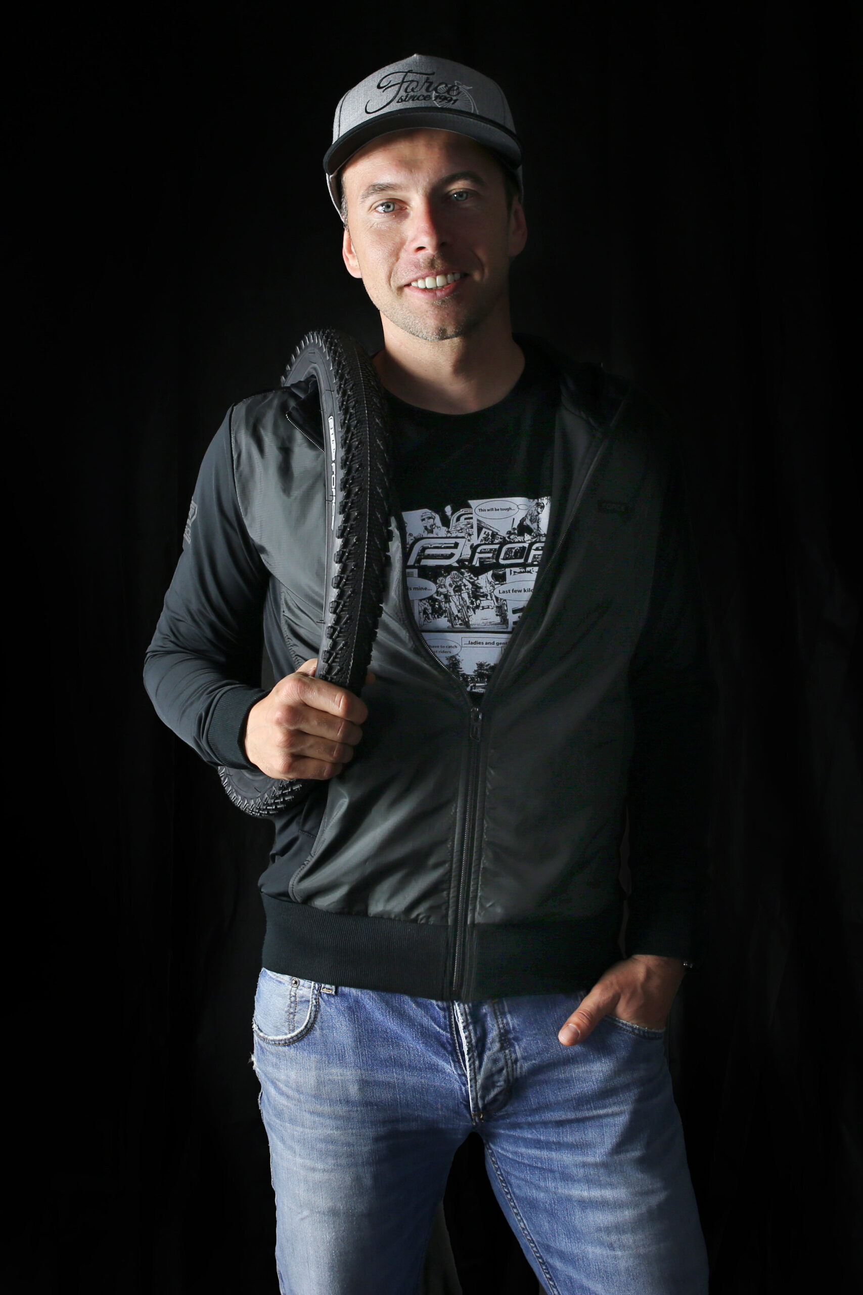 unisex2 pockets at front part with zipper