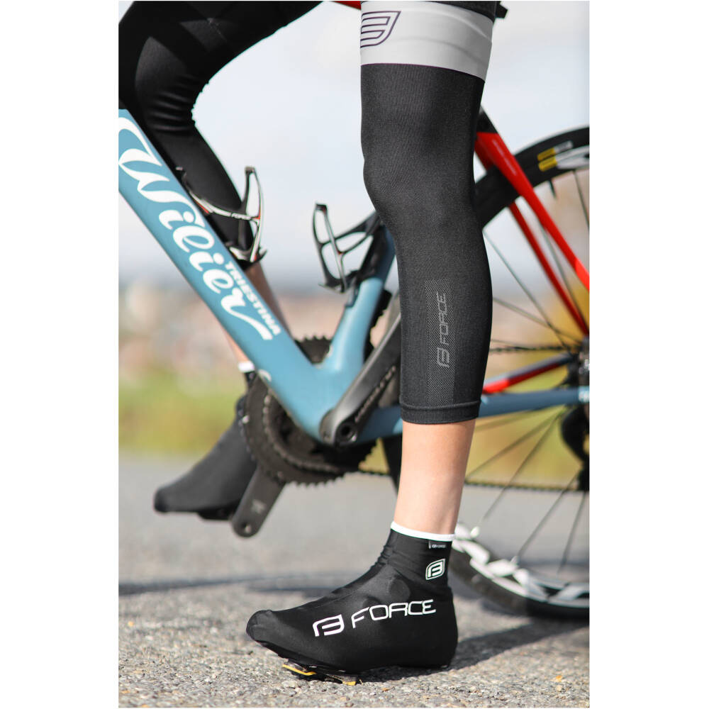 unisex<br>large range of thermal comfort<br>wider knitted upper hem keeps the warmer in right place<br>material: 54% polyamide