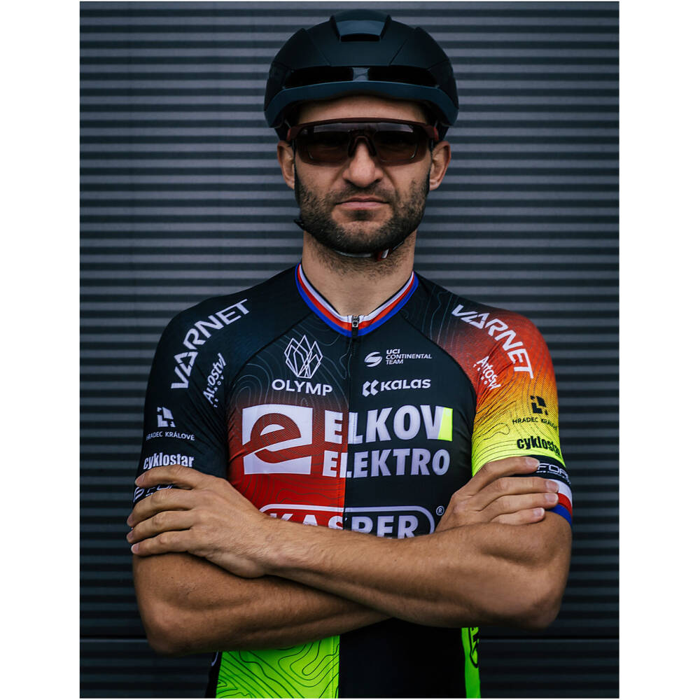 <br>please call +420 577 002 071 for more information before ordering.<br></strong></font>dioptric lens for the FORCE ENIGMA model <br>black lens for dioptric glasses including black sports dioptric lens <br>with reduced image distortion in all vision zones<br>SunMax lens have been specially designed to achieve maximum <br>visual comfort for wearers