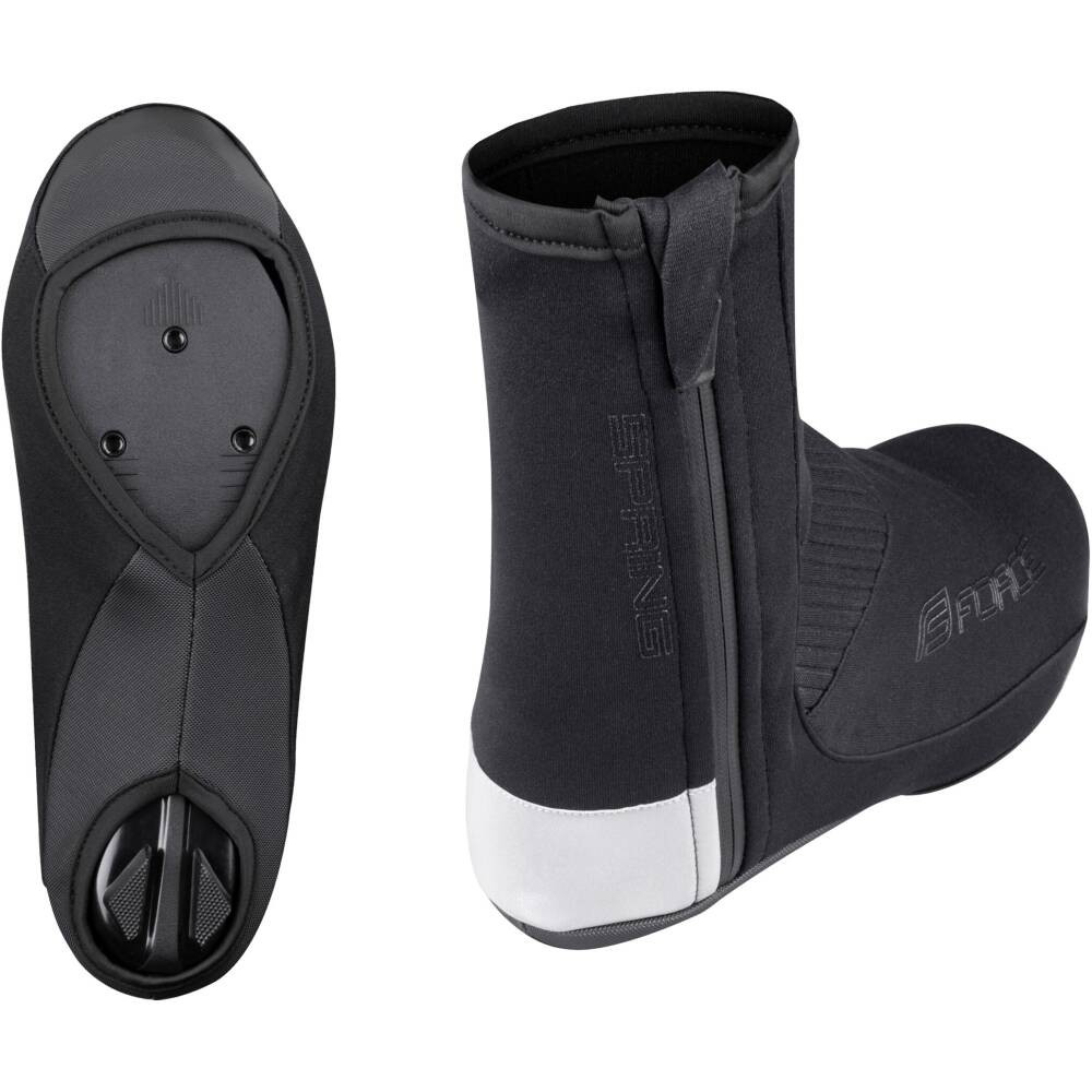 for road cycling shoes<br>2 openings on the sole<br>warm softshell - windproof and water resistant<br>YKK zip fastening on the side