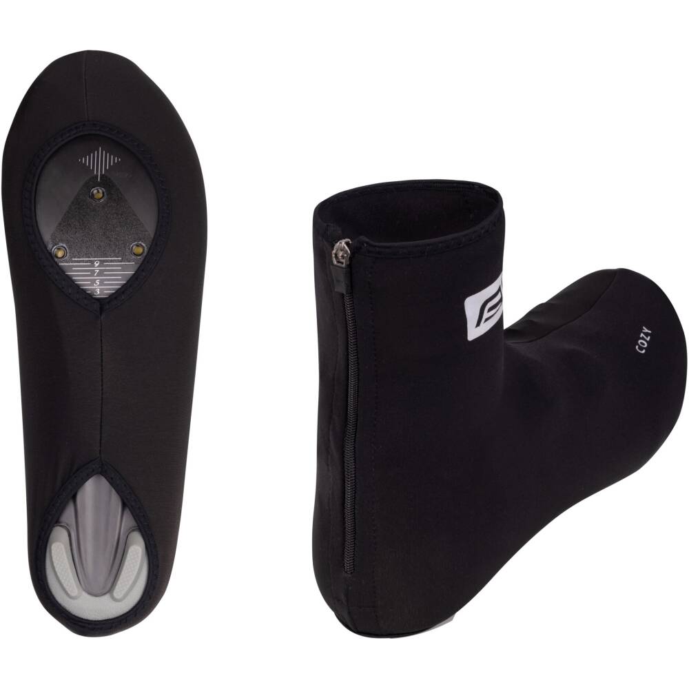 warm cycling shoe covers for road cycle shoes<br>2 openings on the sole<br>zip fastening on the back<br>warm lycra<br>material : 80% polyester