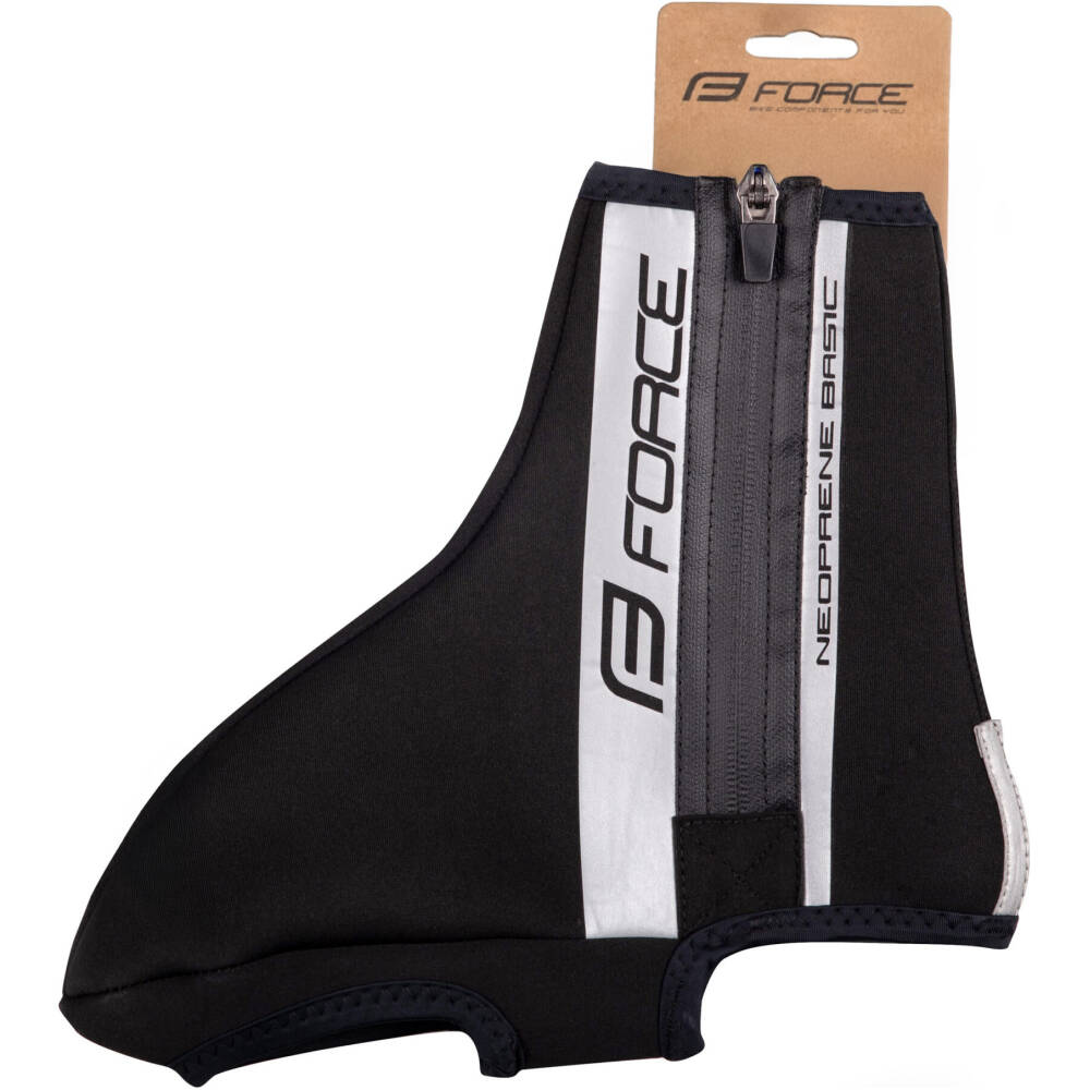 100% nylon<br>zip fastening on the side<br>reflective features