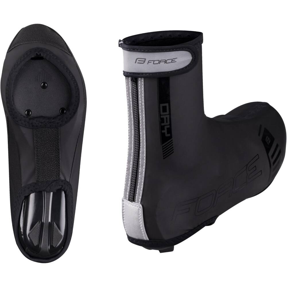 for road cycling shoes<br>2 openings on the sole<br>zip fastening on the back side with reflective velcro strap<br>polyurethane warm lycra - windproof and water resistant<br>reinforced front part