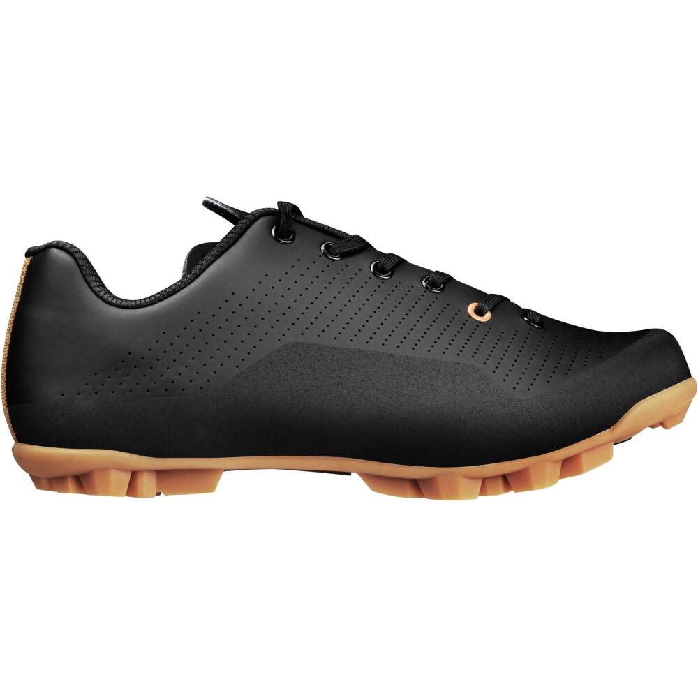 upper part material: synthetic leather<br>outsole: nylon composite<br>stiffness index: 6<br>weight: 355 g (1/2 in size 42)<br>fastening with laces<br>reinforced heel and toe part<br>toe part of shoe with rubber - protection for scuff<br>air holes for breathability<br>anatomical shoes insole<br>antislip inner part<br>SPD compatible<br>included replaceable studs and wrench<br>possibility to buy spare studs<br>cleats are not included<br>sizes correspond to the standard sizing of casual shoes<br>packed in FORCE box