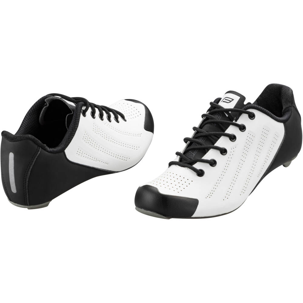 SPD-SL compatible<br>reflective feature on heel<br>cleats are not included<br>sizes correspond to the standard sizing of casual shoes<br>packed in FORCE box