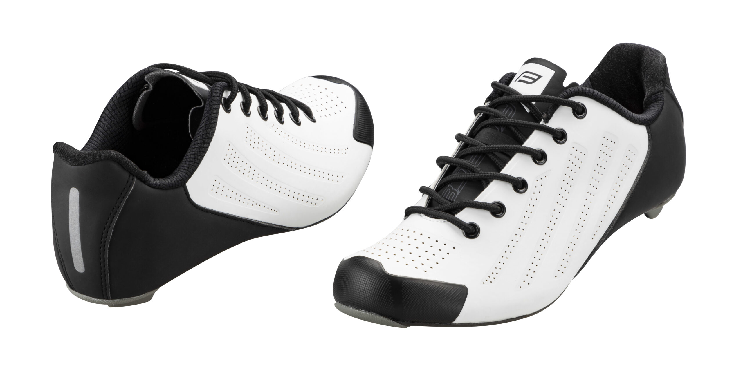 SPD-SL compatiblereflective feature on heelcleats are not includedsizes correspond to the standard sizing of casual shoespacked in FORCE box