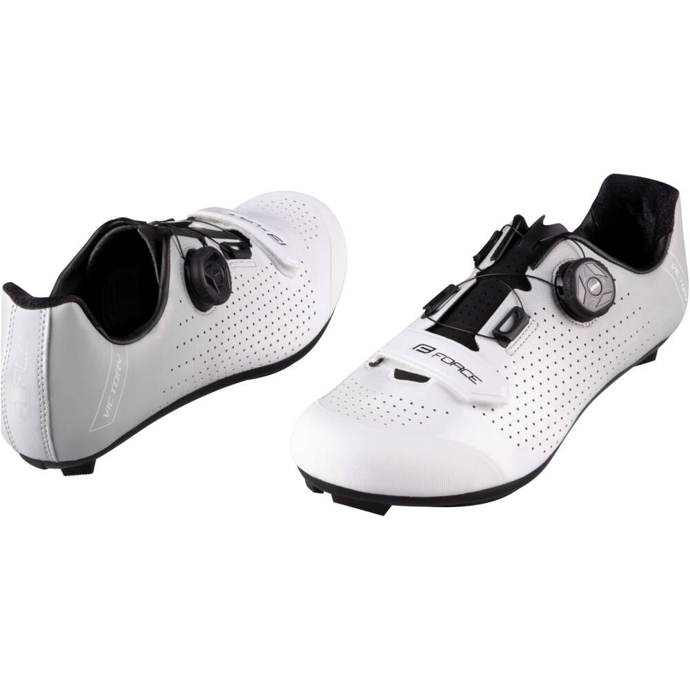 SPD-SL compatible<br>reflective feature on heel<br>possibility to buy spare knobs A-A41<br>cleats are not included<br>sizes correspond to the standard sizing of casual shoes<br>packed in FORCE box