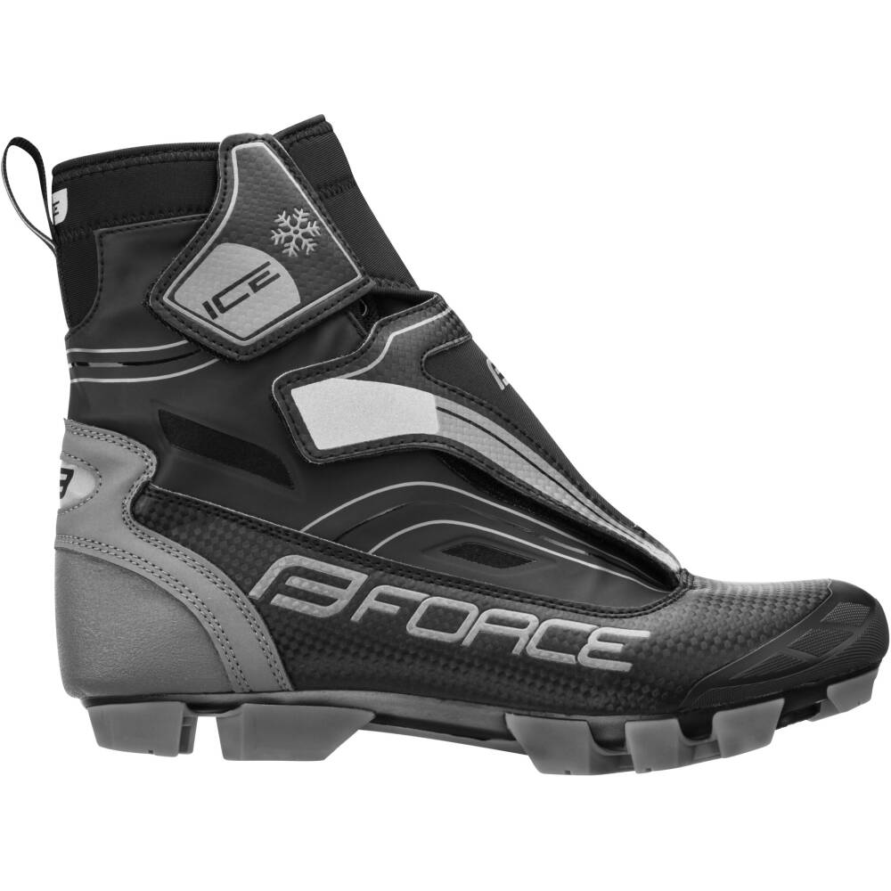 outsole: nylon composite<br>stiffness index: 6<br>weight: 485g (1/2 in size 42)<br>fastening with laces<br>reinforced heel and toe part<br>toe part of shoe with rubber - protection for scuff<br>waterproof neoprene material<br>fastening covered with waterproof zipper and tongue<br>anatomical insulated insole<br>ultimate cold weather protection<br>antislip inner part<br>SPD compatible<br>reflective features<br>with replaceable studs and wrench<br>possibility to buy spare studs<br>cleats are not included<br>sizes correspond to the standard sizing of casual shoes<br>packed in FORCE box