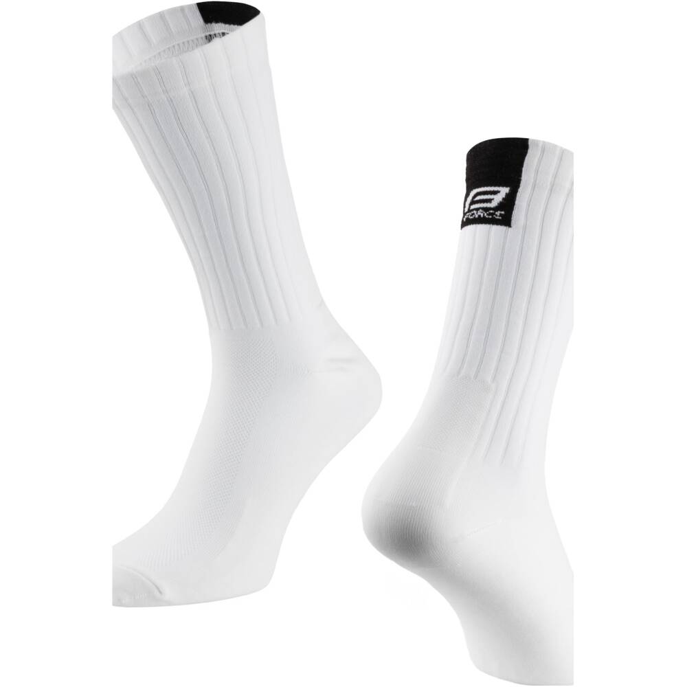 higher cycling socks FORCE suitable for other sports<br>size S-M corresponds to EUR 36 - 41 / UK 4 - 7<br>size L-XL corresponds to EUR 42 - 46 / UK 8 - 11<br>protects against bruises from shoes (instep) <br>highly breathable material<br>unstretched height is 24 cm<br>heel height 24 cm<br>divided into R and L sock<br>material: Nylon 85%