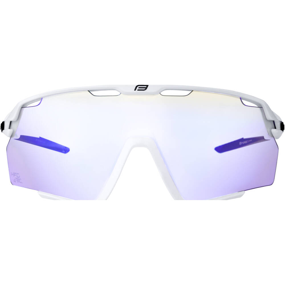 while also being protected against fogging and scratching thanks to ANTI-FOG and ANTI-SCRATCH technologies. The UV 400 protective lenses are easily interchangeable to suit your needs.</p><p><br><br><br><br>stronger and more flexible grilamid frame (TR90)<br>FOTOCHROM+ - photochromic lens with oleophobic treatment against the deposition of grease and dirt