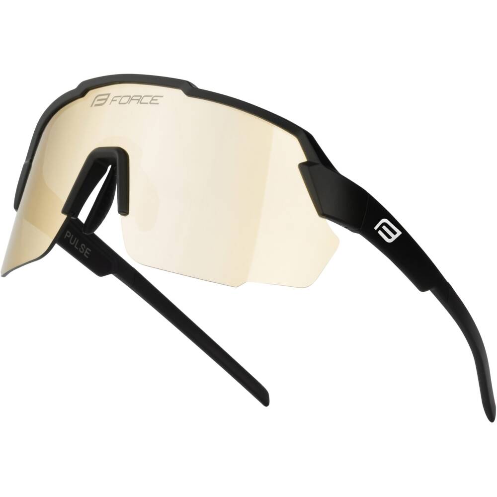 <p>These cycling sunglasses are a great combination of functionality