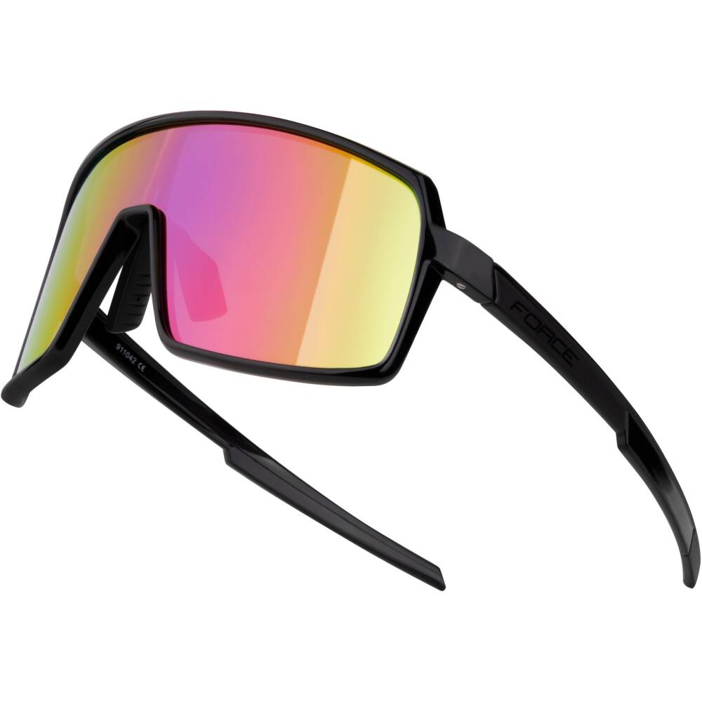 Stylish and durable leisure sunglasses with a reinforced and flexible Grilamid (TR90) frame ensure long-lasting performance even under intensive use. The polycarbonate red lenses with UV 400 protection provide reliable shielding from the sun. They are ideal for everyday wear