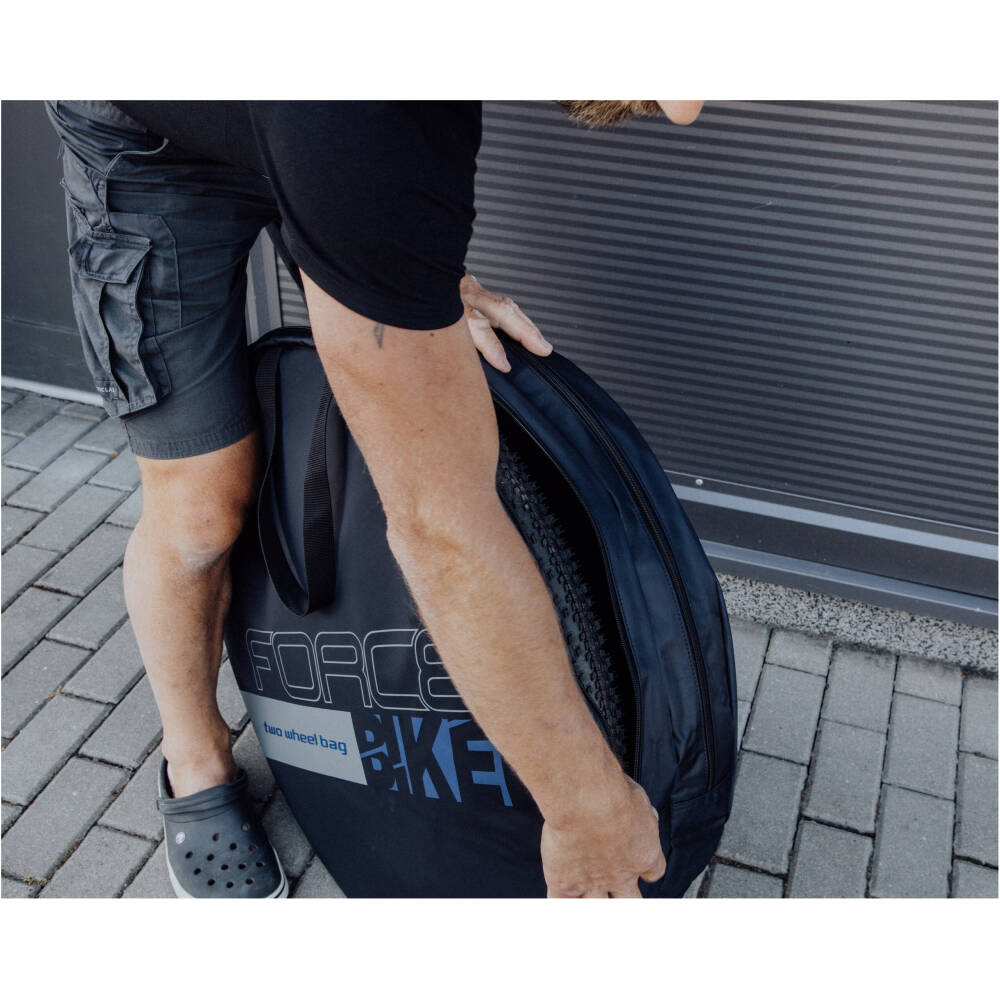 width: approx. 8 cm<br>weight: approx. 840 g<br>material: polyester<br>packed in a polybag