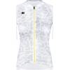<p>This women’s cycling jersey is designed for comfortable rides in warm weather and combines functionality with a fresh